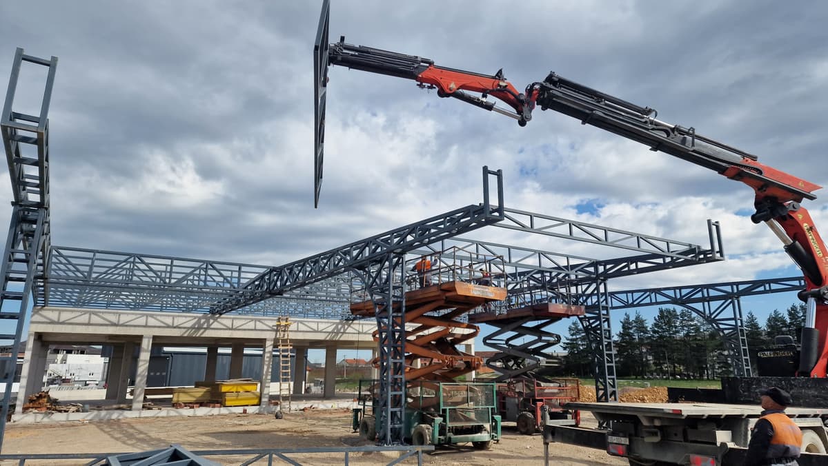 Steel construction project 23