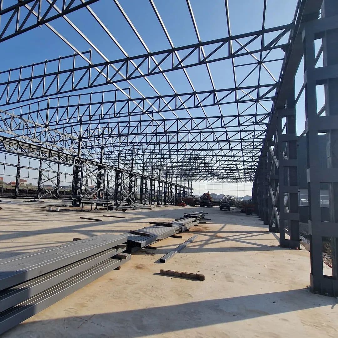 Fabrika E Tubave Et Com — Metal construction project 56