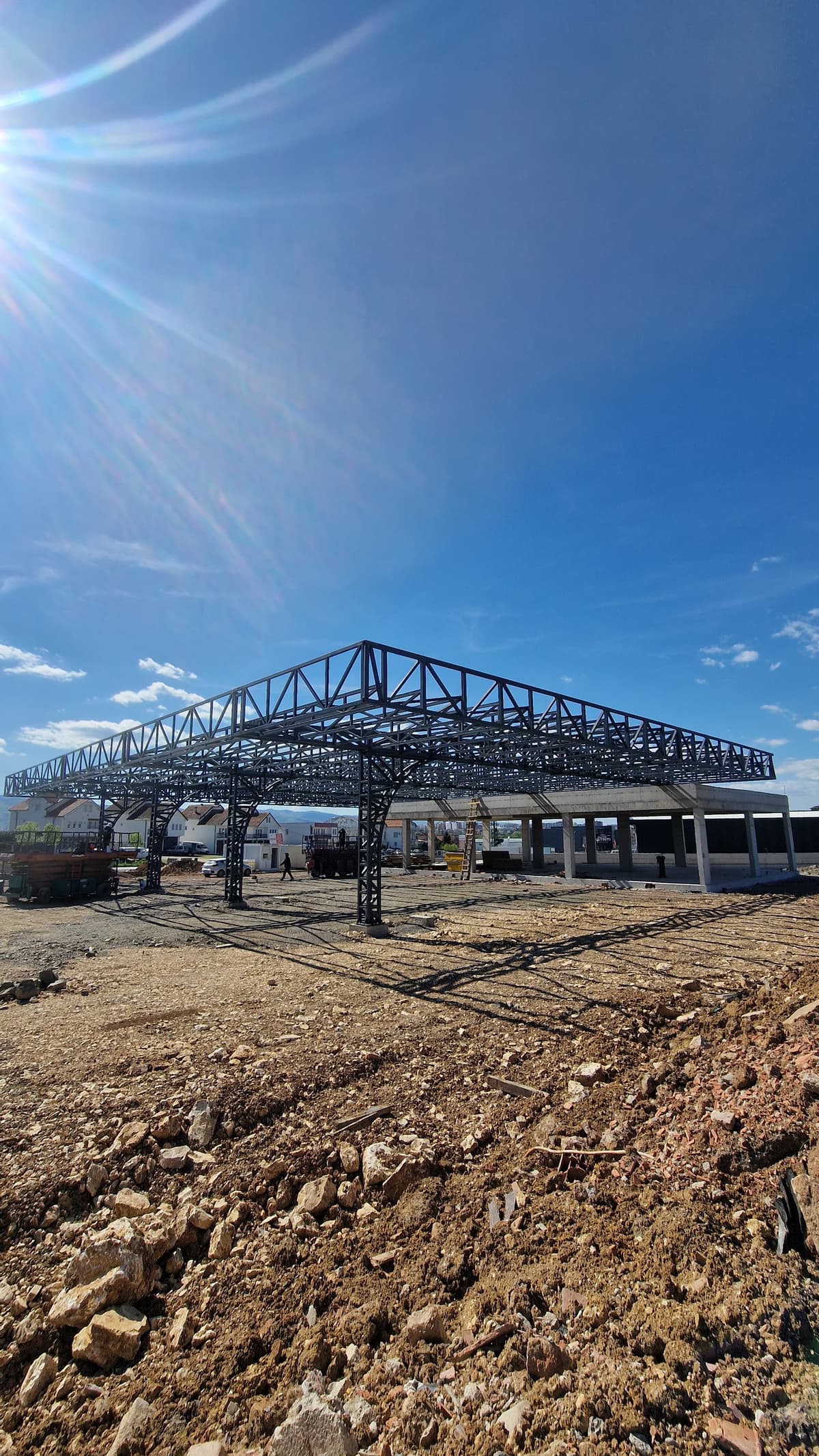 Lala Petrol — Metal construction project 64