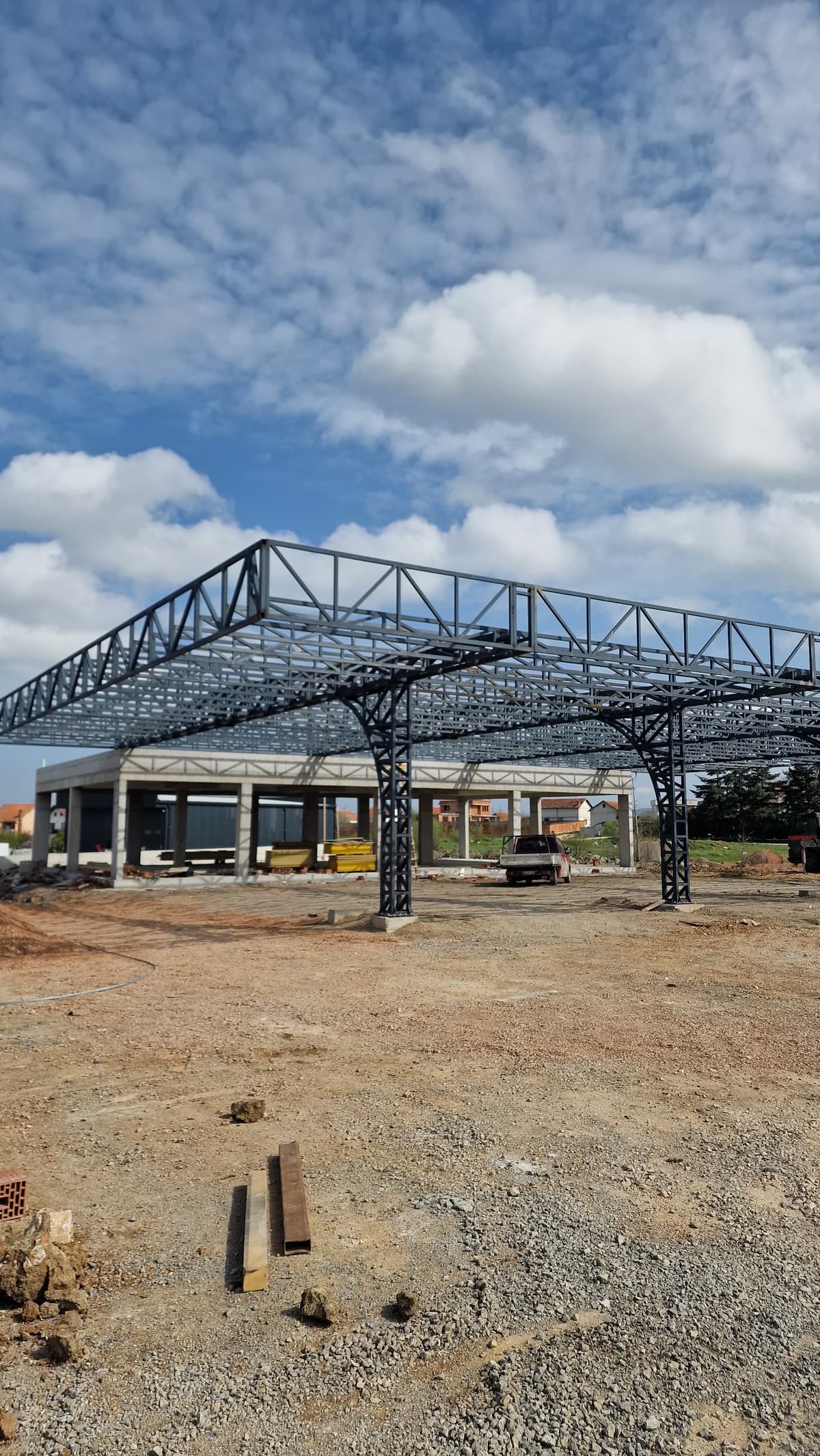 Lala Petrol — Metal construction project 73