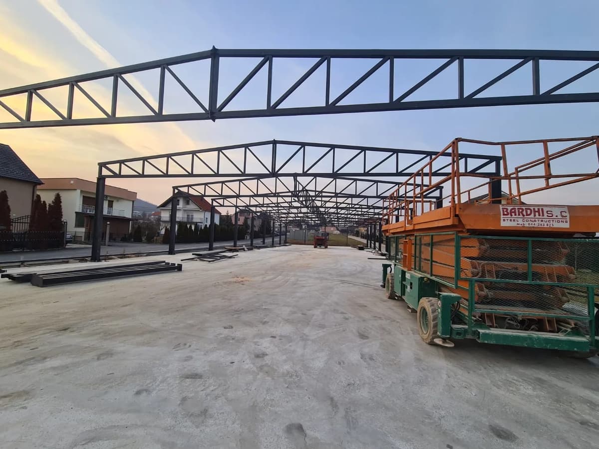 Mobileria Teo Greme — Metal construction project 89