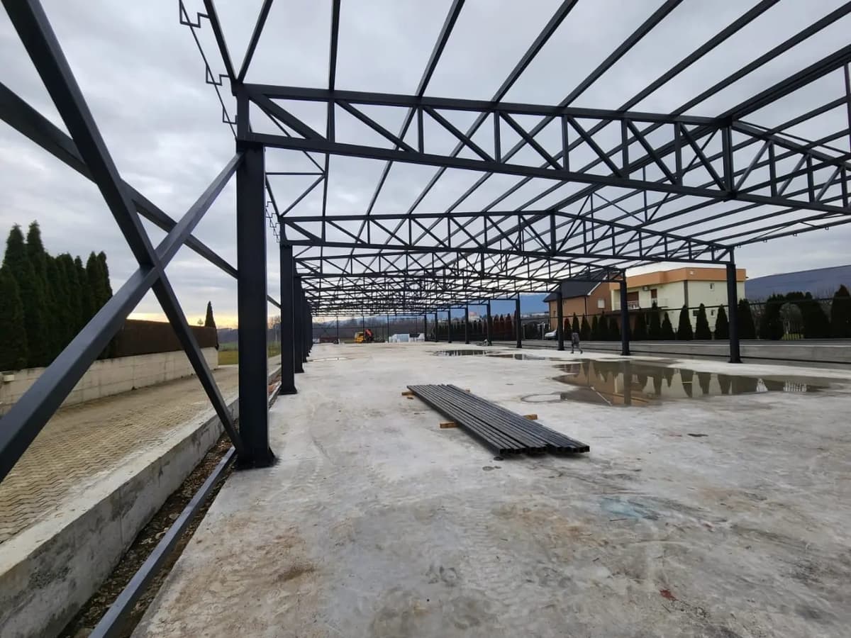 Mobileria Teo Greme — Metal construction project 92