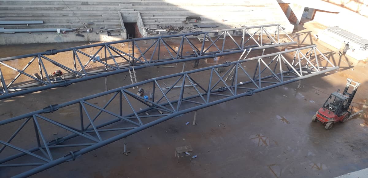 Salla E Sporteve Dhe Panaireve Greme — Metal construction project 113