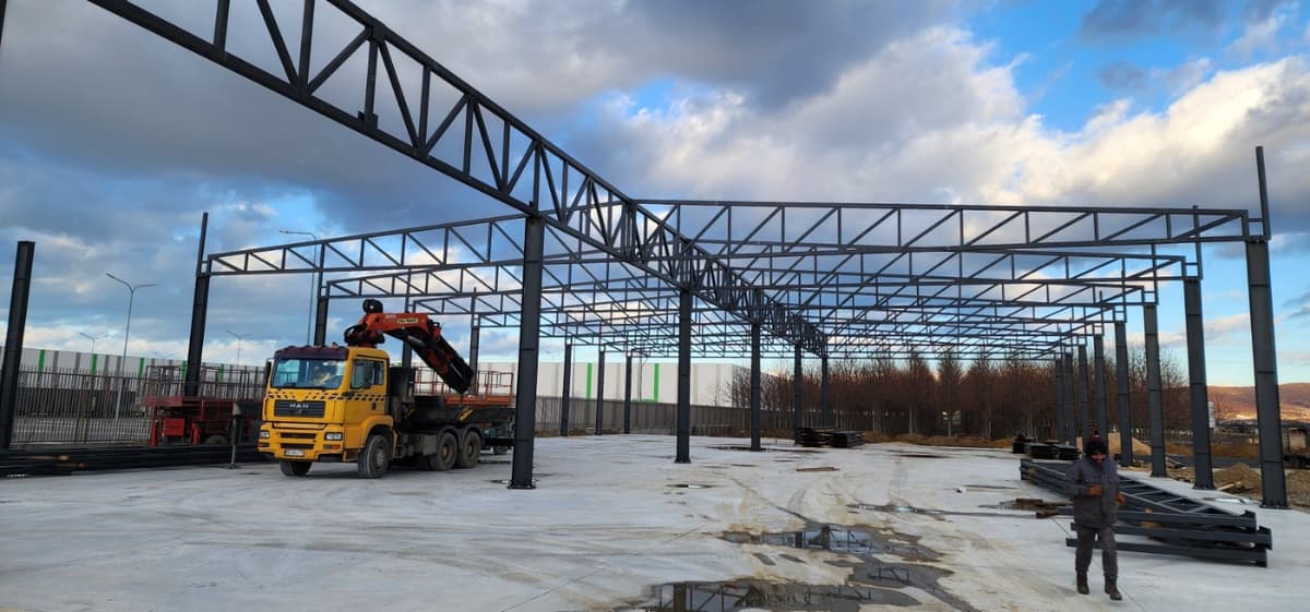 Sherifi Petrol — Metal construction project 125