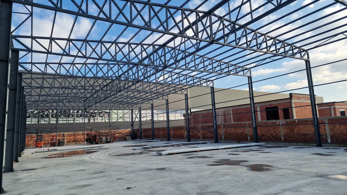 Tire Center Prishtin — Metal construction project 154