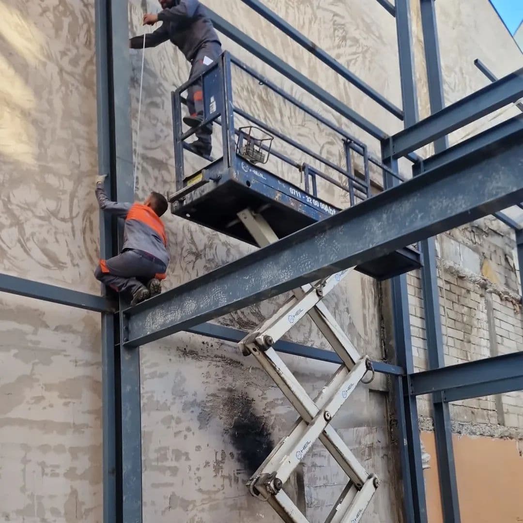 Unimix — Metal construction project 164
