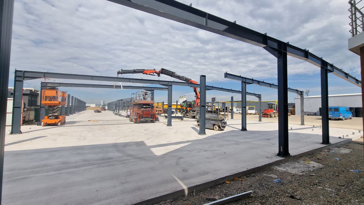 Unimix — Metal construction project 165
