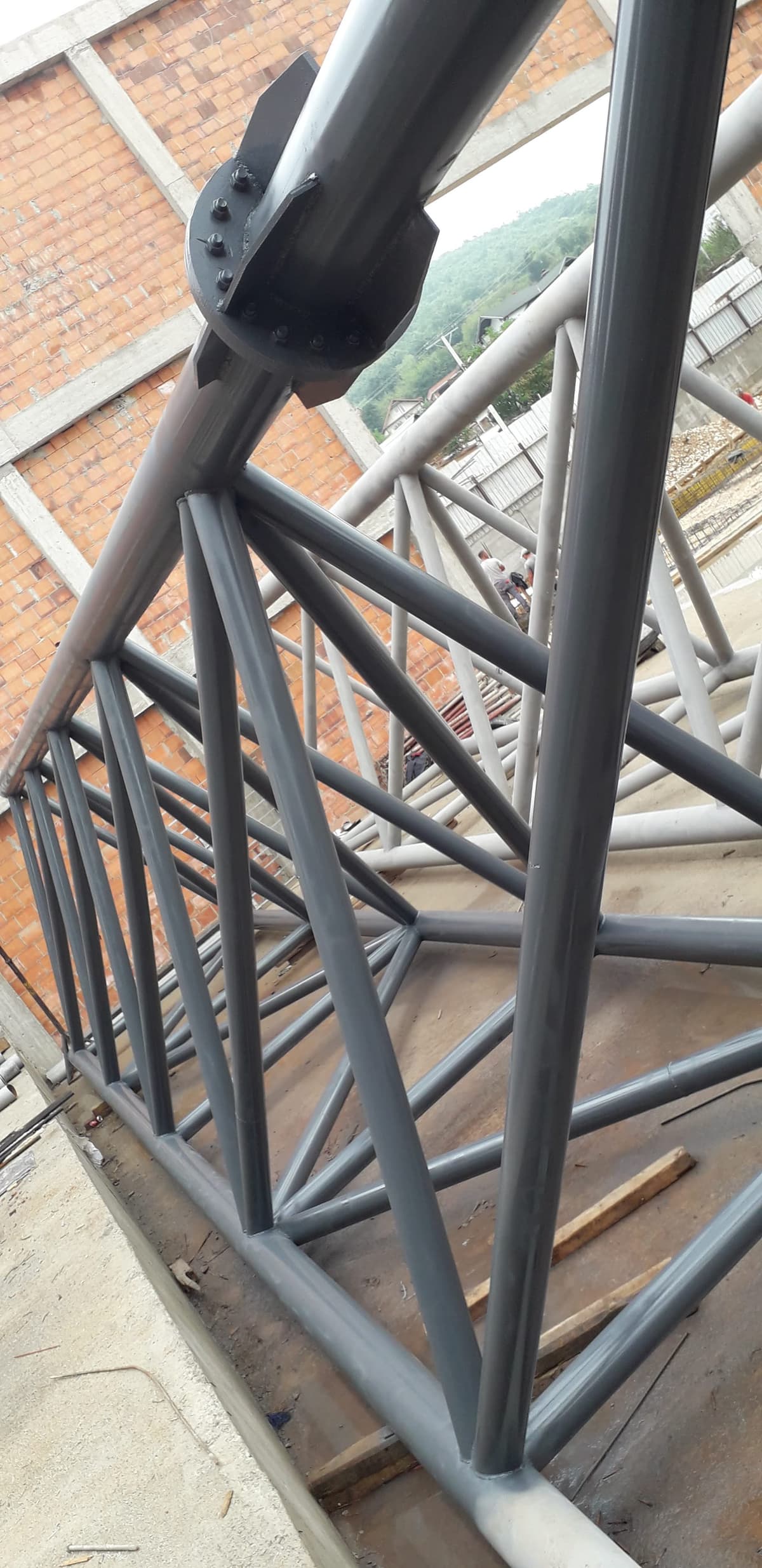 Salla E Sporteve Dhe Panaireve Greme — Metal construction project 112