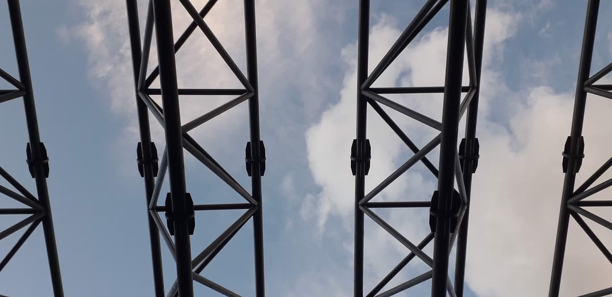 Salla E Sporteve Dhe Panaireve Greme — Metal construction project 118