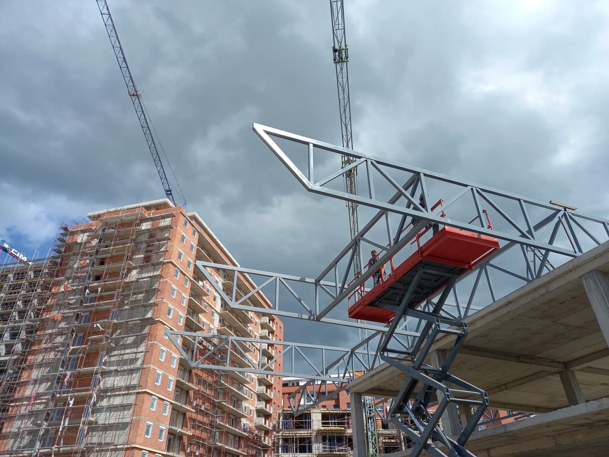 Stacioni I Ri I Autobusve Ferizaj — Metal construction project 148